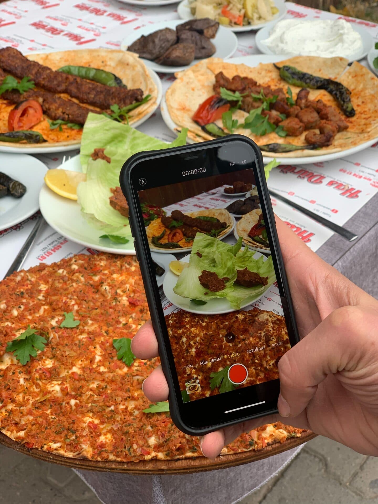 Servise hazır kebap tabağı